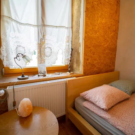 Elias Residency * Rob