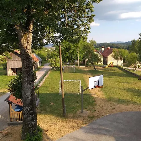 아파트 Elias Residency