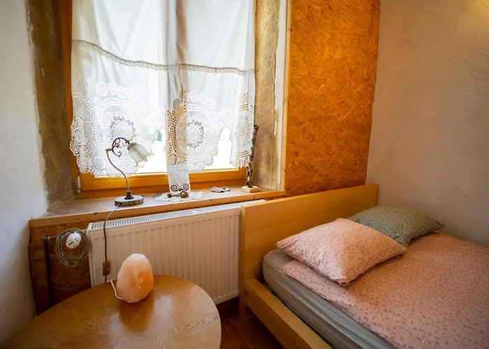 Elias Residency * Rob