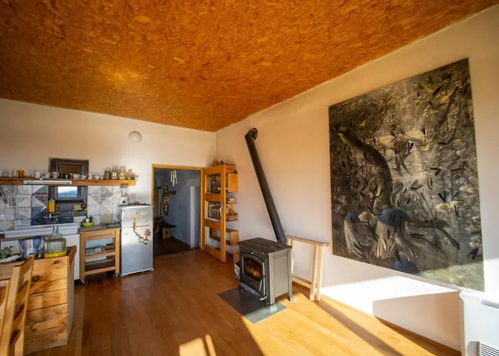 Elias Residency * Rob